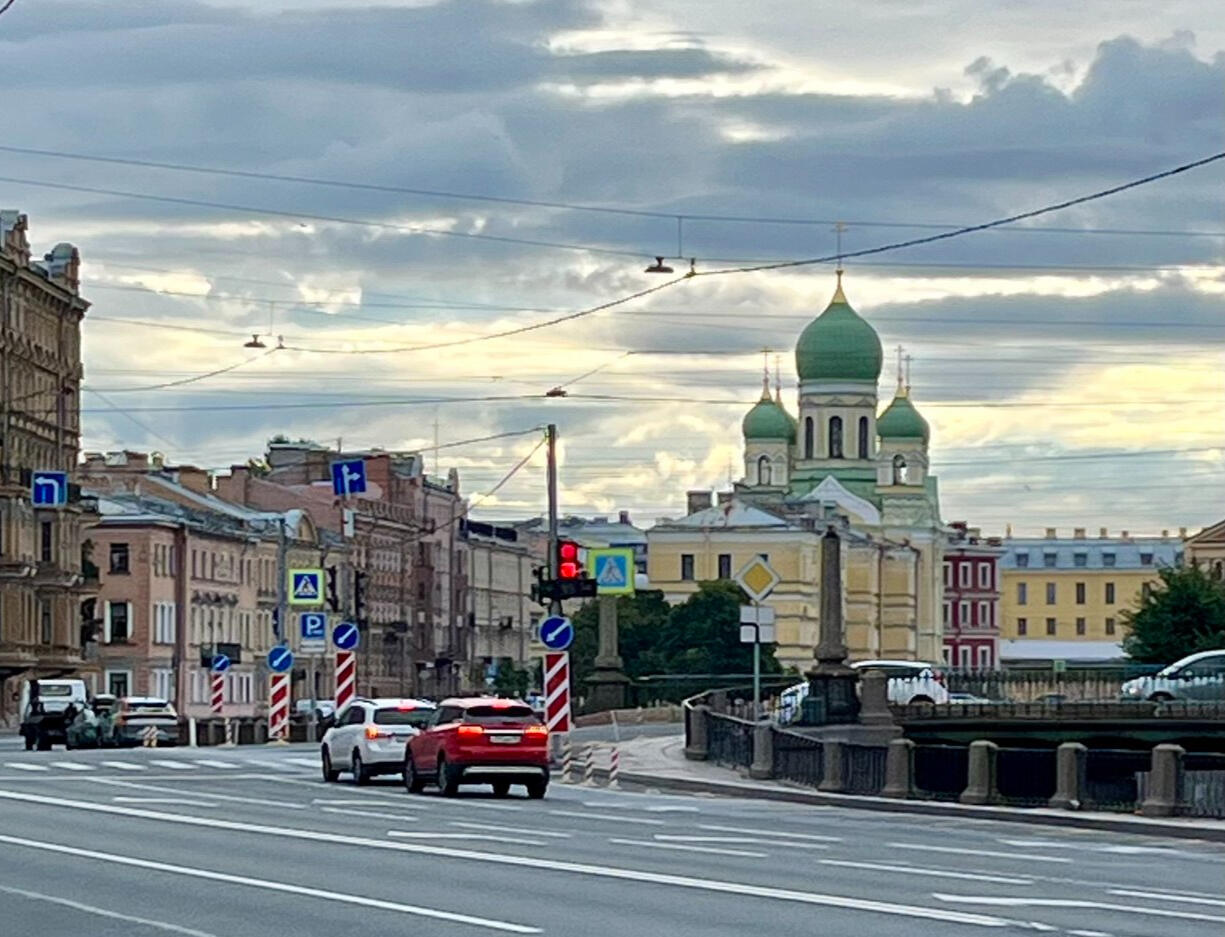 Возле дома